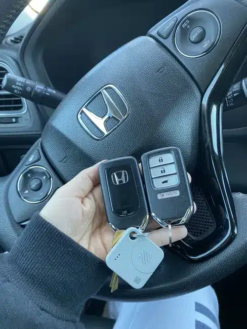 מנעולנות רכב היום – מתי באמת צריך מנעולן רכב מקצועי? 1 הכנת מפתחות לרכב הונדה